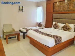 The Hydel Park - Business Class Hotel - Near Central Railway Station - Image 2
