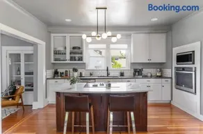 Beautiful, Historic Home, heart of McMinnville. - Image 5