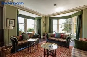 Woodlands House - Image 2
