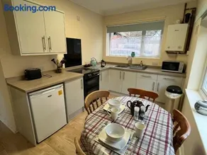 Large Ground floor apartment in the heart of Church Stretton with free parking - Image 2