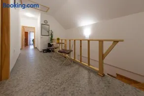 House Mate - Image 4