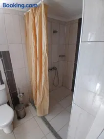 duplex house with private garden - Image 2