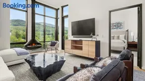 409 - 3 bed - Treehouse unit - Spruce Peak at the Base of Stowe Mt Resort - Sleeps 9 - Image 4