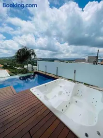 Mansão Exclusiva em Escarpas do Lago - Image 1