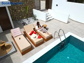 Valantina's & Mannouel Lardos Luxury Villas - Image 1