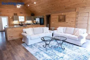 Hollow Creek Cabin - Image 1
