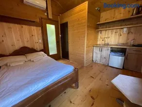 Okropilauri Guest House - Image 1