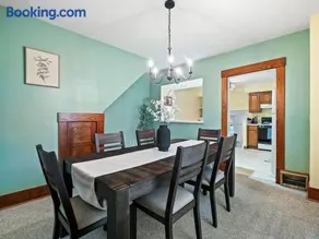 Historical District,Fully equipped,3 Beds,Sleeps 6 - Image 1