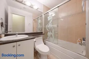 Vancouver 2BR Suite Near Trout Lake & SkyTrain - Image 3