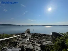 Seaside dream with jetty & guest cottage - Image 2