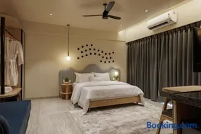 Abhibha Suites Waterfront - Image 4