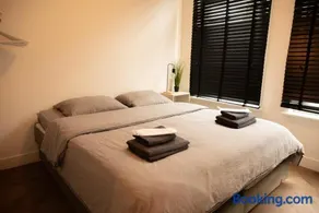 PURMERENT Apartments - Image 2