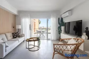 Luxe 6 pers strand app met zeezicht en zwembad Arenal Beach - Image 4