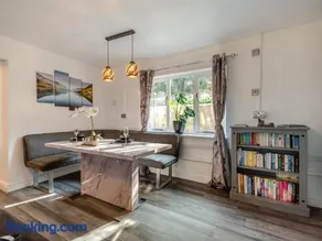 2 Bed in Mold oc-90461 - Image 4