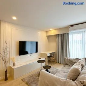 Warm & Homey stay near CentralFestival - Image 1