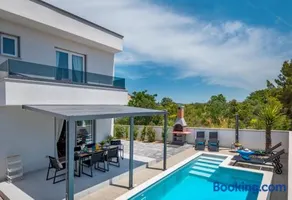 VILLA PRESTIGE - Image 2