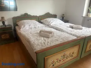 Rustic apartment in spa area of Bad Endorf - Image 3