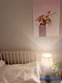 Cozy shared home for female in Stockholm - Image 2