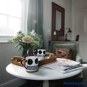 The Naight House - Image 3