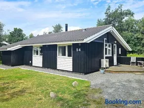 Enchanting Holiday Home in Hadsund With Whirlpool - Image 5