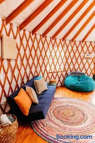 Heated & AC Yurt - Image 5