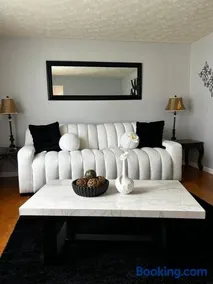 The Eastside Getaway - Image 1