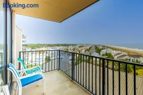 Sea Colony 7th floor condo with ocean veiw pool basketball court & gym - Image 2