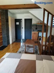 Apartment 112 - Image 4