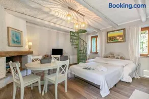 Dimora Della Rocca Private Garden, WIFI, BBQ & Parking - Happy Rentals - Image 3