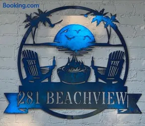 Luxury Beach Cottage With Private Beach - Image 4