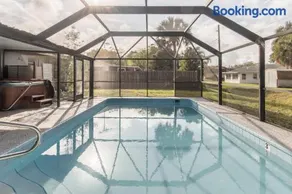 Boho retreat w pool & beach access - Image 2