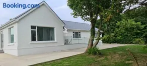 Annie's House with Thermal Health Spa - Image 2