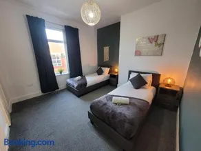 Luke Stays - Rokeby Street - Image 4