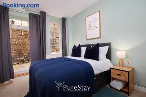 Elegant Apartment in Bath with Garden Sleeps 8 by PureStay - Image 3