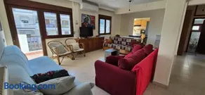 Luminous Apartment - Image 2