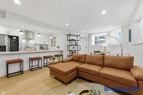 Newly Renovated 3BR 2BA in Heart of Andersonville condo - Image 1
