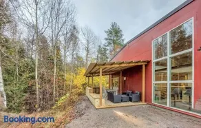 2 Bedroom Stunning Apartment In Växjö - Image 2