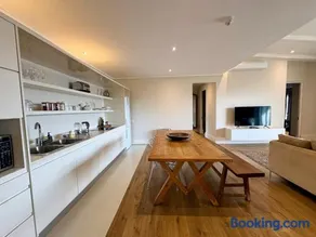 The Gallery Dream Family Suite - Image 2
