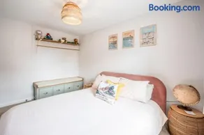 Modern 3-BR in Saxmundham - Image 3