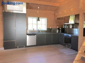 Cozy Log Cabin Near Beach And Forest - Image 3
