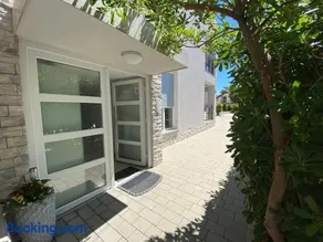 Apartmani Villa Adriatic - Image 2