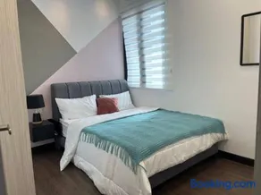 Attractive 3 Bedroom Condo with Pool-D Raudhah Homestay - Image 1