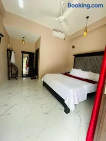 Mango Mansion - Image 2