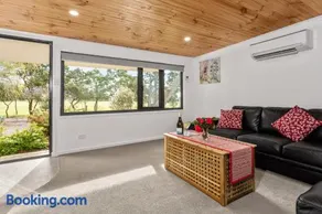 Karoola Cottage Self Contained - Image 3