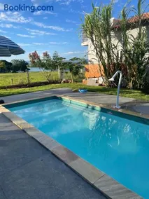 Casa com Piscina na Represa de Carlópolis - Image 4