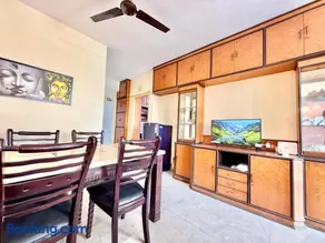 Elegant 2BHK Stay Near Iconic Chinatown, Tangra - AC - WiFi - Parking - Caretaker - Image 5