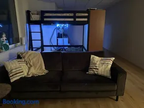 Entire studio appartement - Image 1