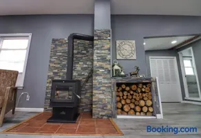 Luxurious 3 Bedroom, 3 Bathroom, Entire Home in Catskill - Image 4