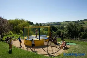 ZEcamping 3 étoiles animaux acceptés et piscine au milieu des collines - Image 4