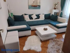 Marina Gloria - Image 1